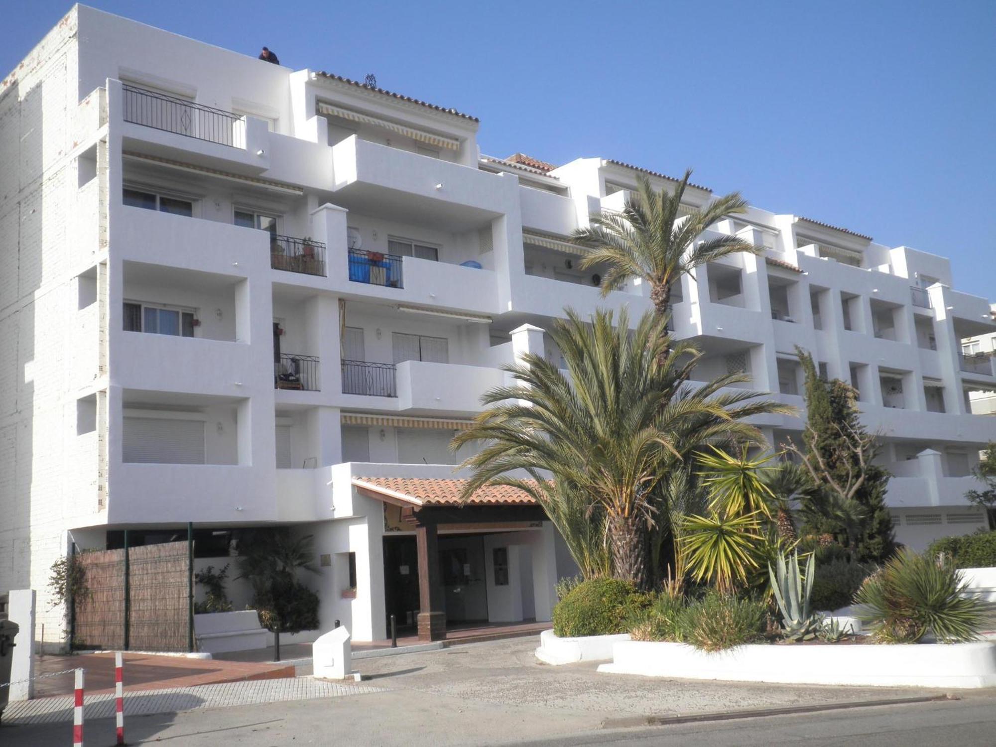 Con Piscina Y Terraza Cerca De La Playa De La Rubina, Wi-fi Y Climatizacion. - Es-258-34 *
