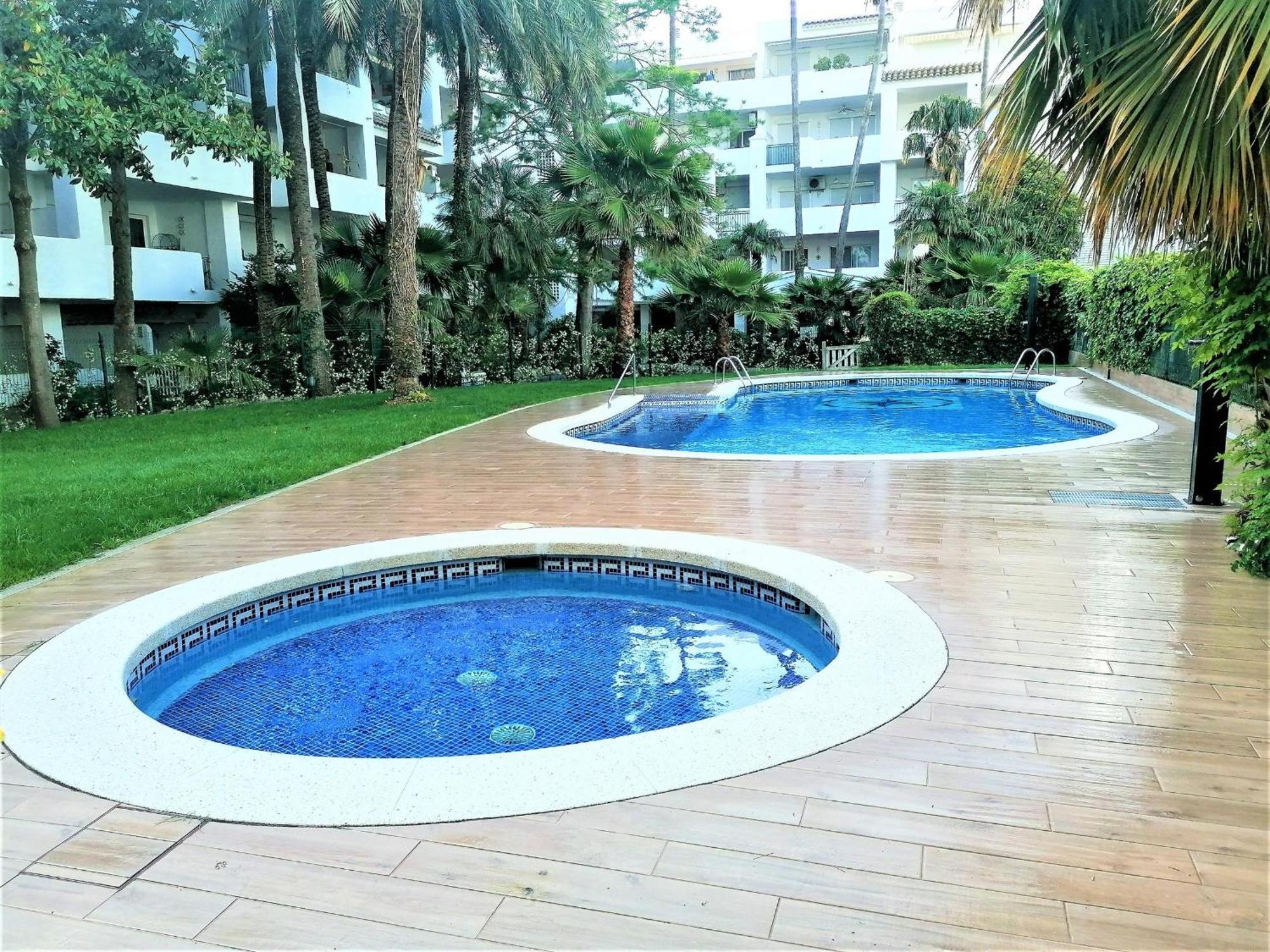 Con Piscina Y Terraza Cerca De La Playa De La Rubina, Wi-fi Y Climatizacion. - Es-258-34 * Roses